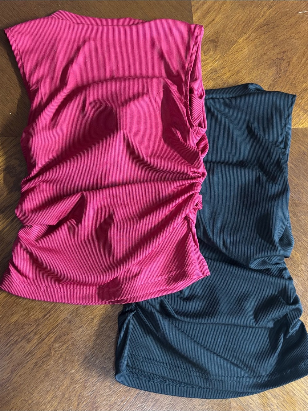Sleeveless Ribbed Tops in Raspberry and Black - Picture 2 of 3